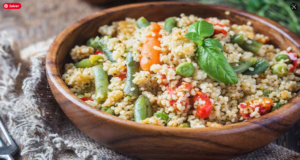 Receita de Salada de Cuscuz Vegetariana com Ervas Frescas