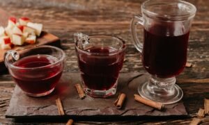 Receita de Vinho Quente com Canela e Cravo: Sabor das Festas Brasileiras